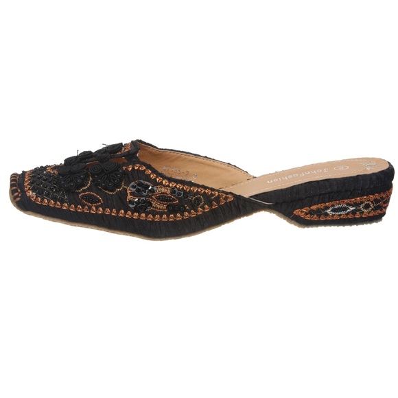 Ashro Embroidery Chinese knot Beads Sandal - Picture 2 of 7